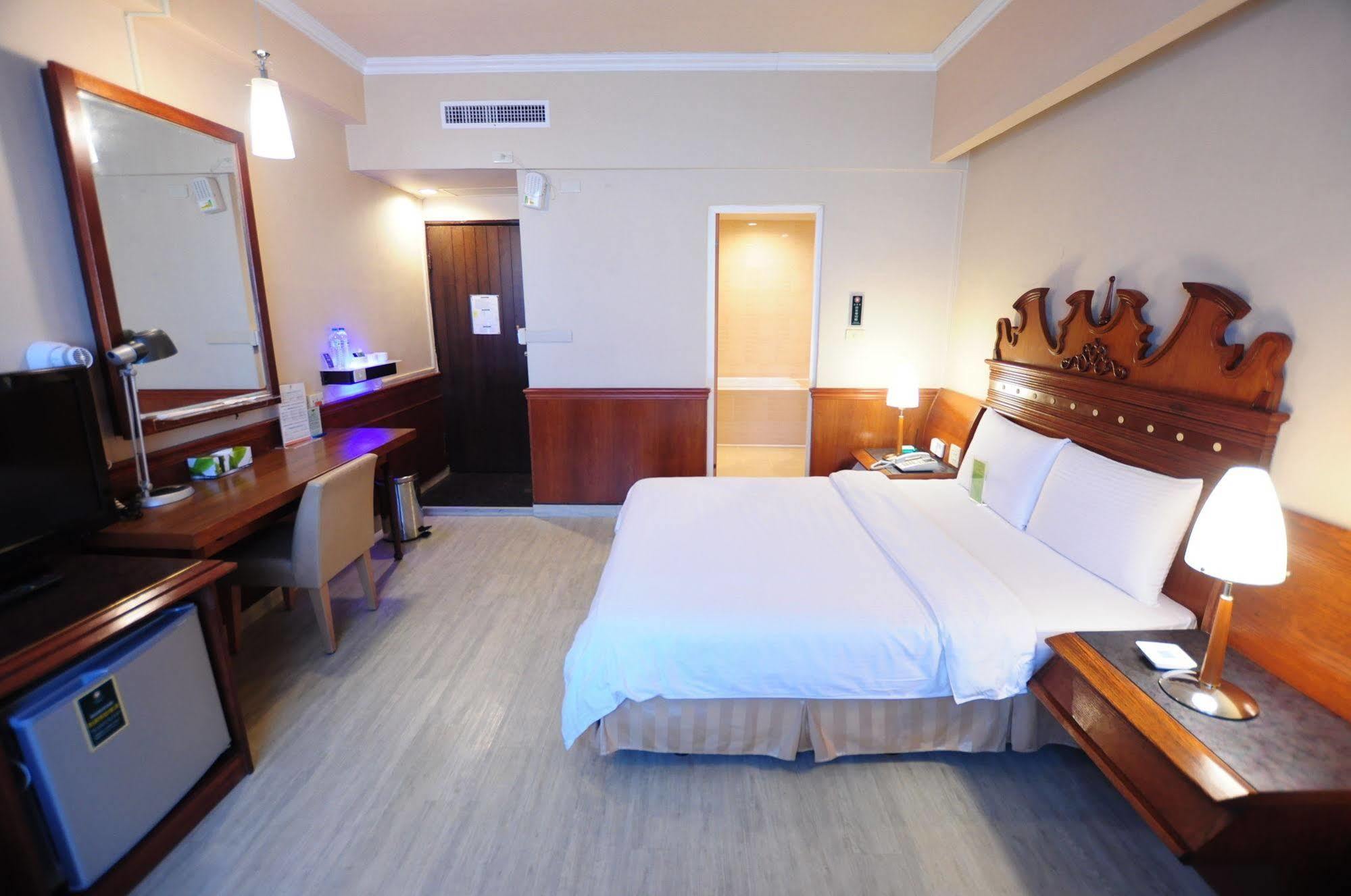 Kindness Hotel Wu-Jia Гаосюн Екстер'єр фото