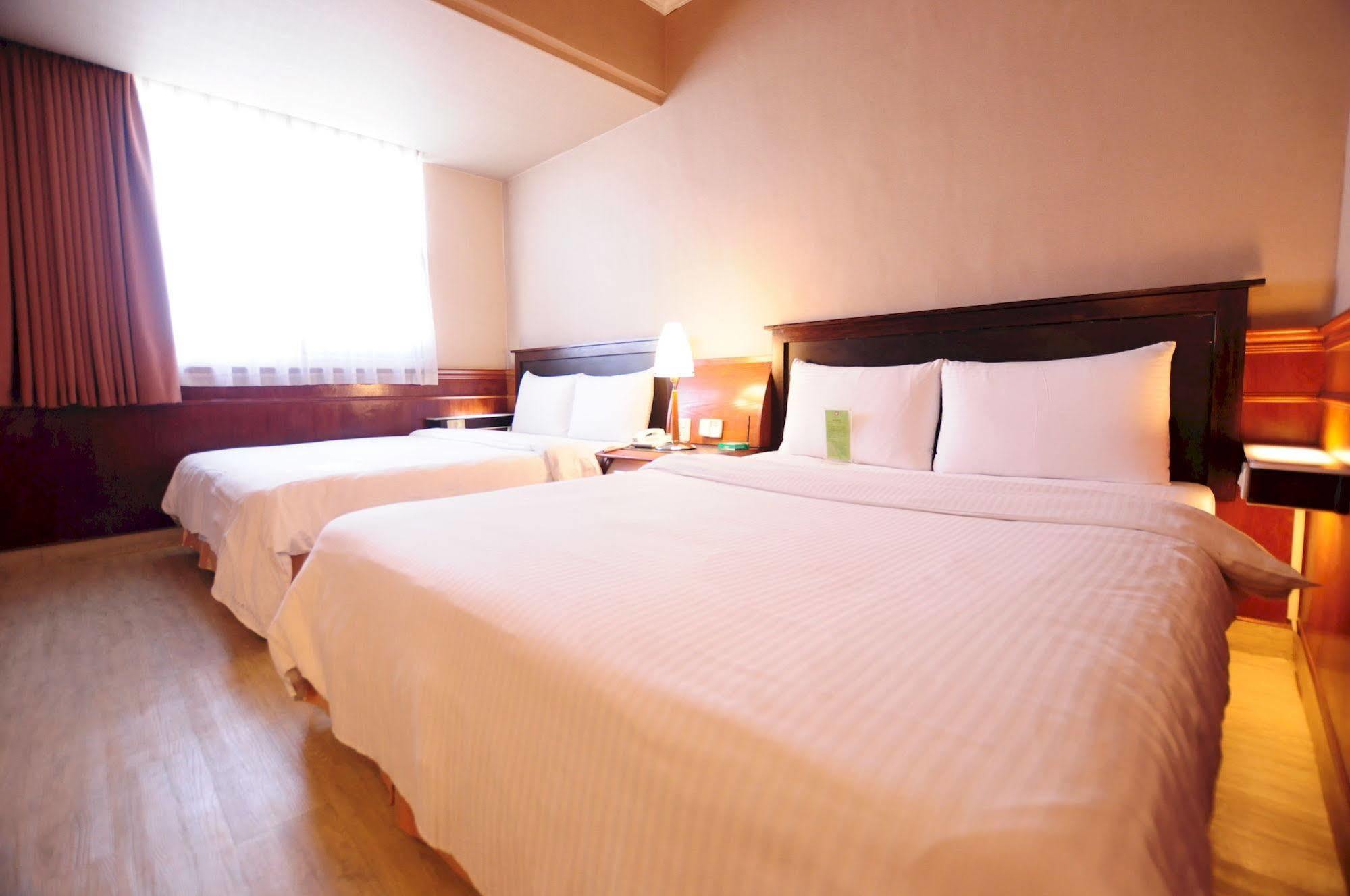 Kindness Hotel Wu-Jia Гаосюн Екстер'єр фото