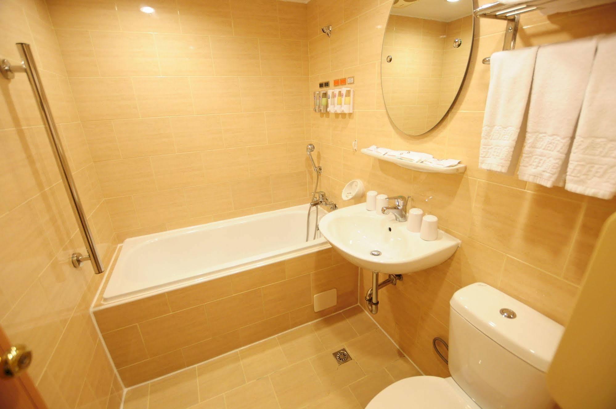 Kindness Hotel Wu-Jia Гаосюн Екстер'єр фото